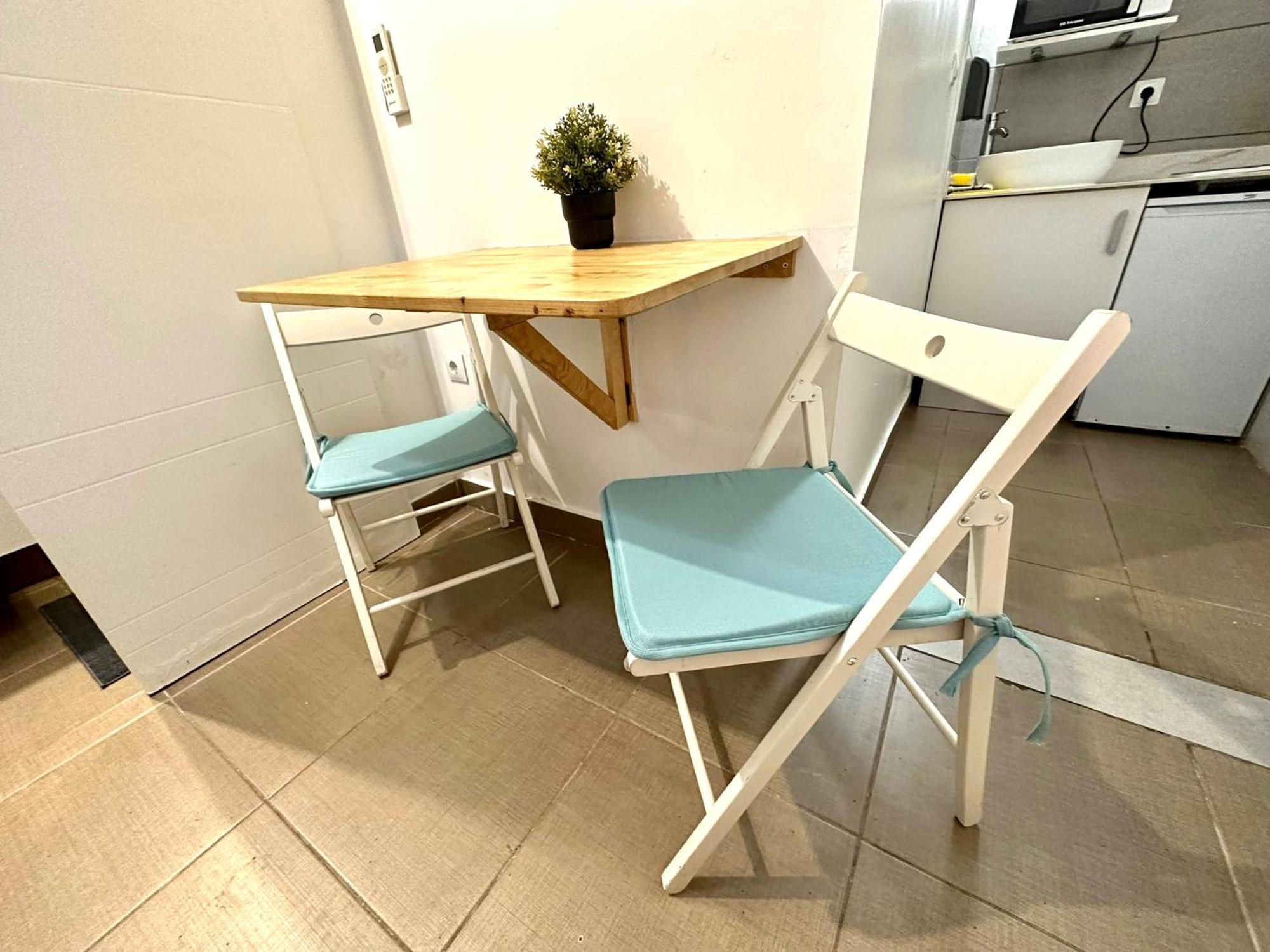 Nice Apartment In Barcelona By Perita Next Metro St T1 Exterior photo