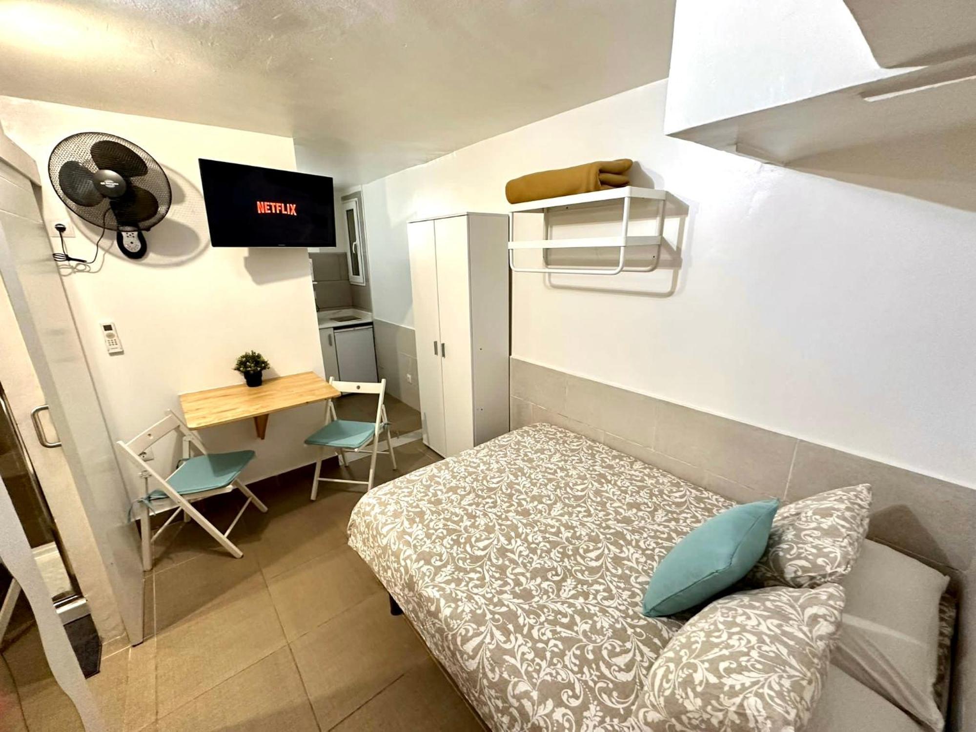 Nice Apartment In Barcelona By Perita Next Metro St T1 Exterior photo